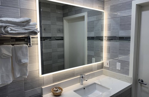 Parkside Hotel | Mirage Inn and Suites