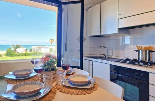 Casabianca di Fermo Apartment | [Miramare] Terrace by the Sea, Wi-Fi and Relaxation