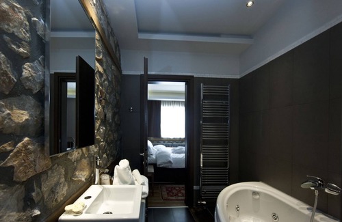 Aghios Athanasios Hotel | Miramonte Chalet Hotel Spa