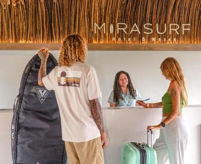 El Tunco Hotel | Mirasurf Hotel & Waves