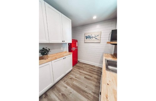 Prosperity House | Miss Grace, newly renovated cottage on Lake Murray