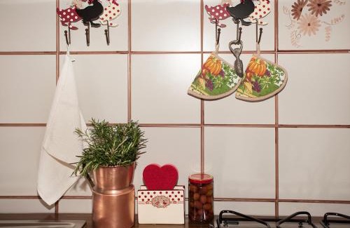 Imperia House | Miss Virginia's Green Cottage