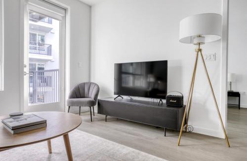 Mission Valley West Apartment | Mission Valley 2br w gym wd bbq nr shops SAN-11