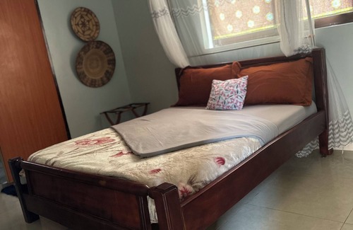 Mvara Bed & Breakfast | MISSIONS CAFE & GUESTHOUSE