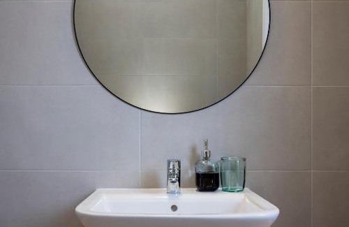 La Florida Apartment | Misterhost La Florida Piscina y Terraza
