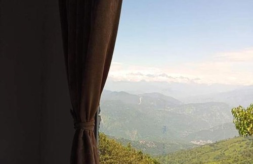 Darjeeling House | Misty Mountain Homestay, Darjeeling