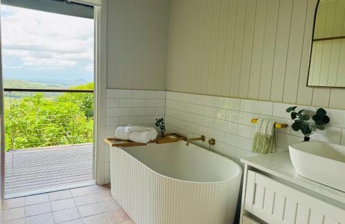 Mapleton House | Misty Valley Cottage