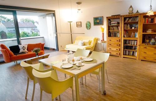Rhein-Erft-Kreis District Apartment | Mit Aufzug in die Ferienwohnung 02 "Zum Ritter" und in der Nähe von Köln mit Stil übernachten