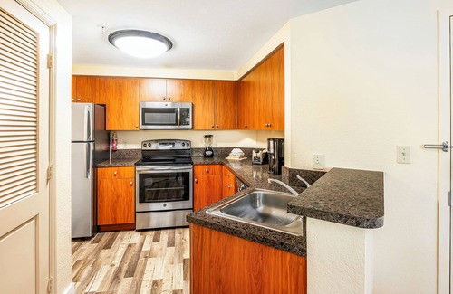 Weston Apartment | Mizner Place at Weston Town Center, Fort Lauderdale