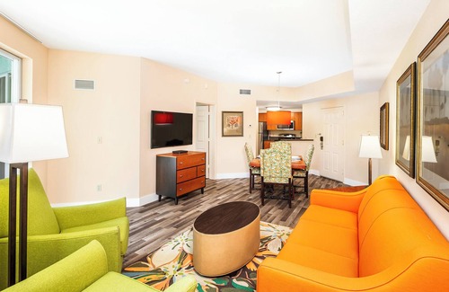 Weston Apartment | Mizner Place at Weston Town Center, Fort Lauderdale
