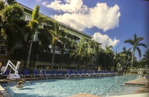Weston House | Mizner Place Weston, Florida Gold Crown Resort