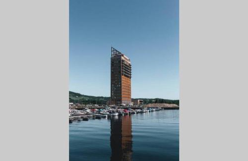 Brumunddal Apartment | Mjøssuite with lovely view