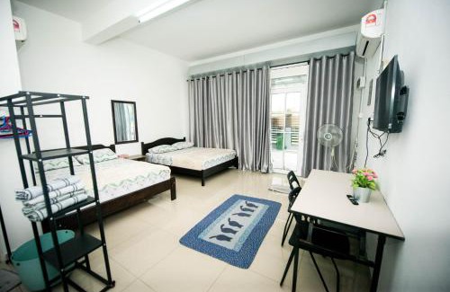 Jenjarom House | MKB Homestay - Landed Studio room with 2 Queen bed and Free Parking