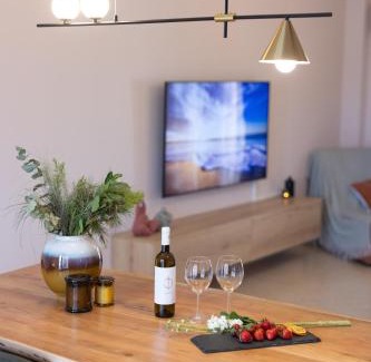 Asini Apartment | Mnḗmē