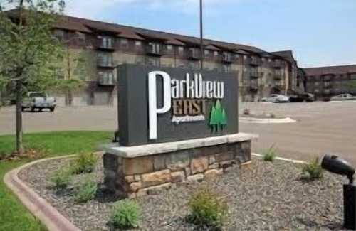 Ramsey Apartment | MN Stylish, newer, safe apt perfect for nurses!