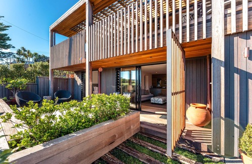 Blackpool House | Moa 30 Raro - Stay Waiheke
