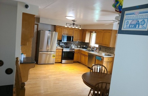 East Bloomington House | MOA, Walmart and Airport area