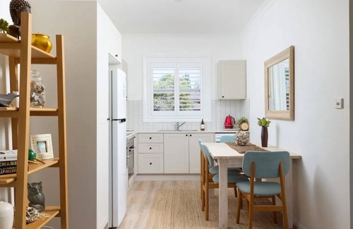Port Stephens Council House | Moana Blue at Shoal Bay