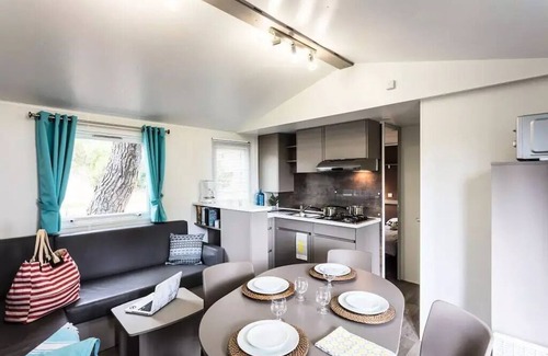 Pommeuse House | Mobil-home | Classic XL | 3 Ch. | 6 pers. | Uncovered raised terrace | A/C