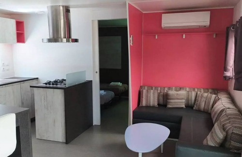 Saint Maime House | Mobil-home Premium + 40m² (2ch - 5pers) + TV + LV + BBQ + Clim + 2 SDB 5 people