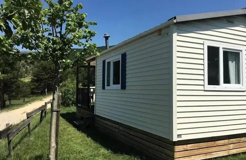 Rosans House | Mobil-home Standard "Sun Roller" 27m2 - 2 Schlafzimmer - überdachte Terrasse 4 Personen