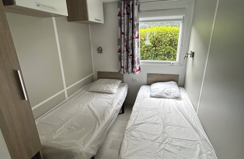 Saint-Michel-en-Greve House | Mobile-home BRETAGNE in Camping ****Paradis, weekly rental