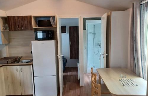 Ivry-la-Bataille Other | Mobilhomes Cozy 2 ou 3 chambres en bordure d'étang Camping 3 étoiles