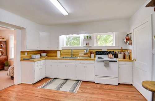 Bohannon House | Mobjack Bay Rental on Private Cove!