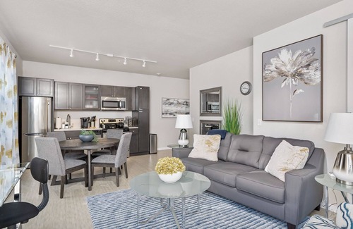 Kingfield Apartment | Modern 1-Bd Apartment#Desk#Fast WiFi#Walk to Uptown#Keurig+Coffee#Roku TV