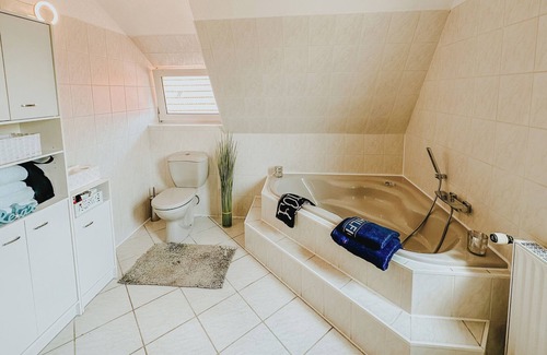 Kaierde Apartment | Modern 1 Bedroom Apartment With Terrace, Ideal for Nature and Biking Lovers