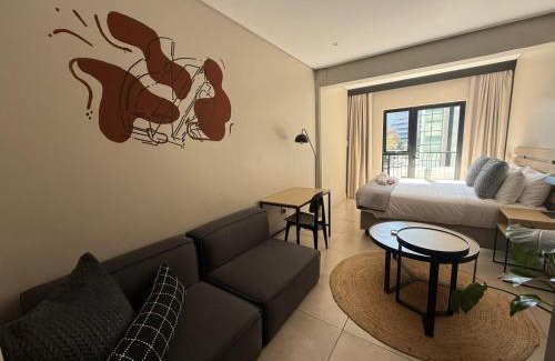 Sandown Apartment | Modern 1 Bedroom Apartment overlooking Sandton City