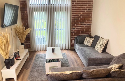 Brookhollow Apartment | Modern 1 BR In Houston near Galleria/Downtown