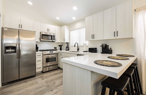 Silverado Ranch House | Modern 1 Story Home w 3BR, Pool, Hot Tub, Sleeps 6