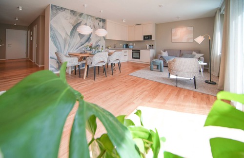 Sankt Georgen Apartment | Modern 101-Freiburg Apartment with 2 Bedrooms and Terrace