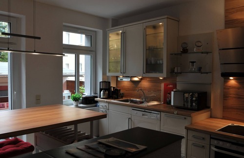 Ortslage Trotha Apartment | Modern 120m² house, central location, up to 10 p.