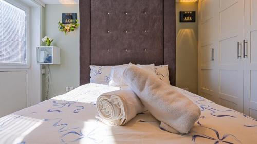 Westbourne Green Apartment | Modern 1BR Apartment 4 Guests Central Stay