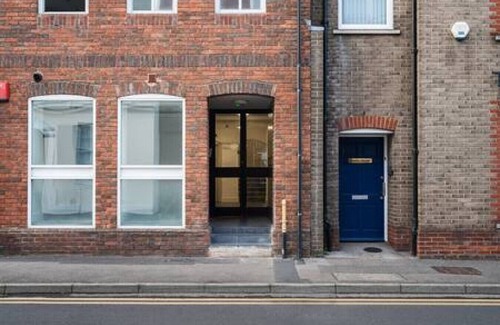 Newbury Apartment | Modern 1BR Apartment Newbury Town Centre