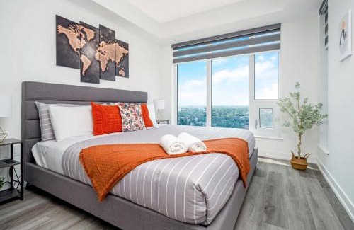 Kitchener Apartment | Modern 1BR Condo - King bed - Cityscape Views