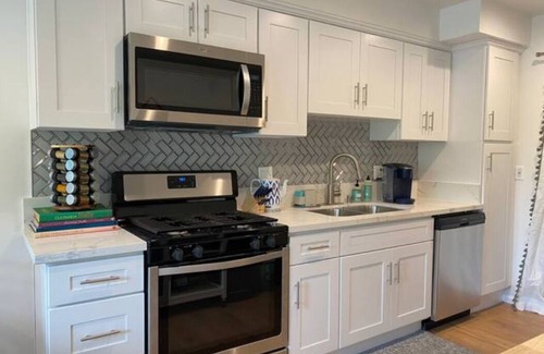 Downtown Condo | Modern 2/2 Glendale Condo, Parking, Washer/Dryer