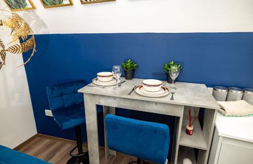 High Wycombe Apartment | Modern 2-Bed Apartment - Near Train and Town - Parking Available