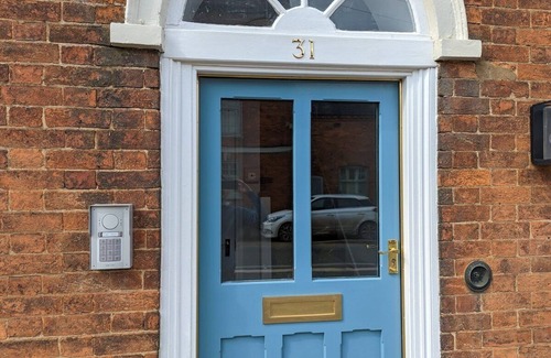 Husbands Bosworth Apartment | Modern 2-bed Apartment - inc private parking