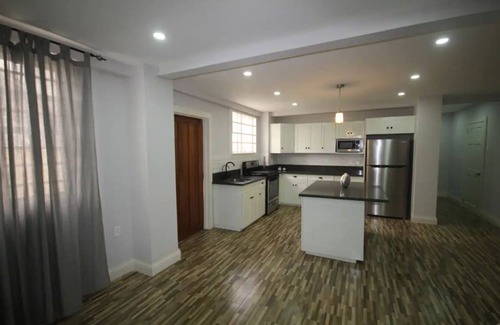 Georgetown Apartment | Modern 2-bedroom, 2 bath unit close to Embassies