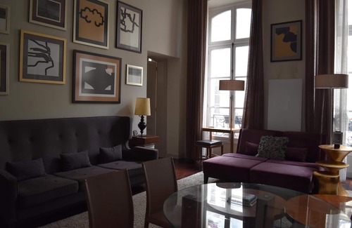 3rd Arrondissement Apartment | Modern 2-Bedroom Apartment In The Marais, Sleeps 5