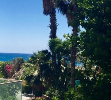 Agios Tychon Apartment | Modern 2 bedroom Beach Apartment