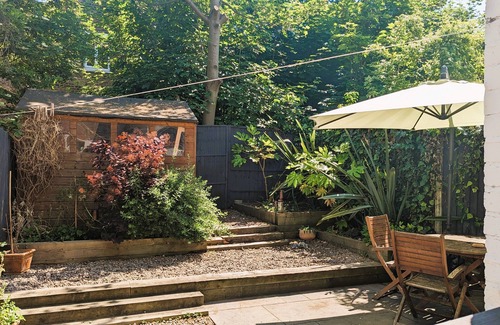 Bruce Grove Apartment | Modern 2-bedroom garden apartment in North London