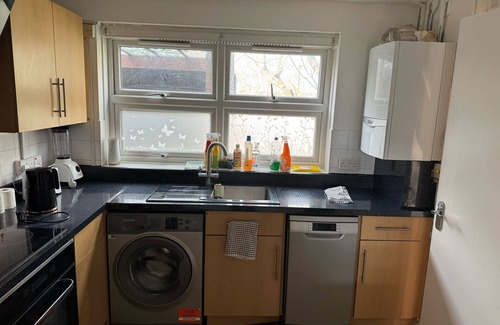 Glyndon Apartment | Modern 2 bedroom Terrace