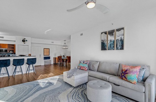 East Ocean Ave Apartment | Modern/2 Bedrooms/2 Bathrooms/Boat Parking/Coastal Luxury