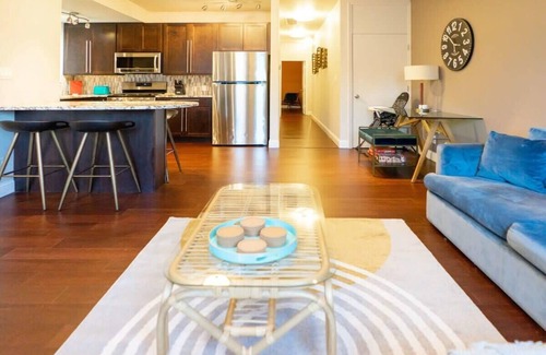 Central West End Condo | Modern 2BR Designer CWE Condo/ABODEbucks