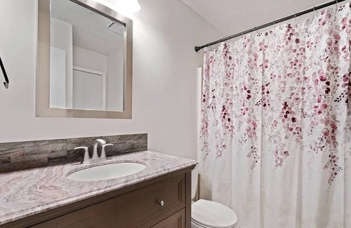 Piney Green House | Modern 2BR Retreat Near Base & Beaches