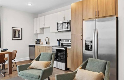 Sobro Apartment | Modern 2BR w/2 King Beds – Near Broadway